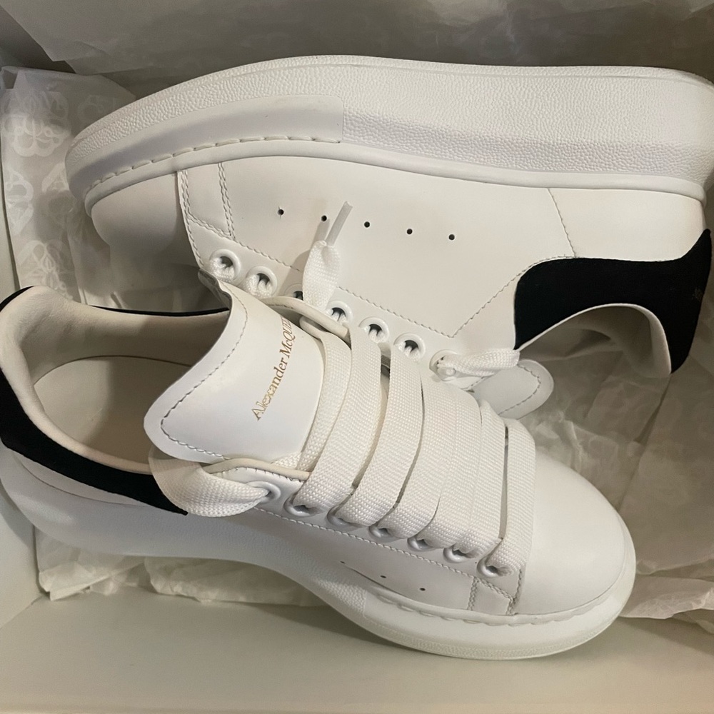 Alexander McQueens Size 35 WORN ONE TIME